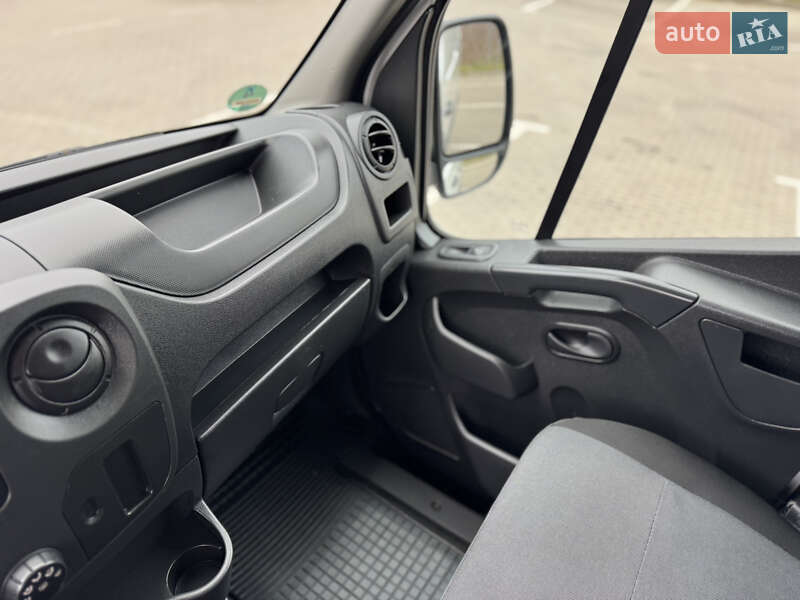 Вантажний фургон Renault Master 2019 в Дубні