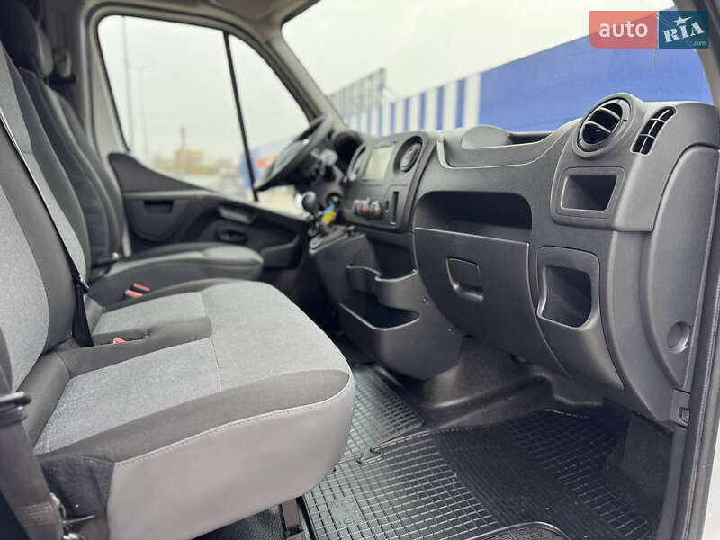 Вантажний фургон Renault Master 2019 в Дубні