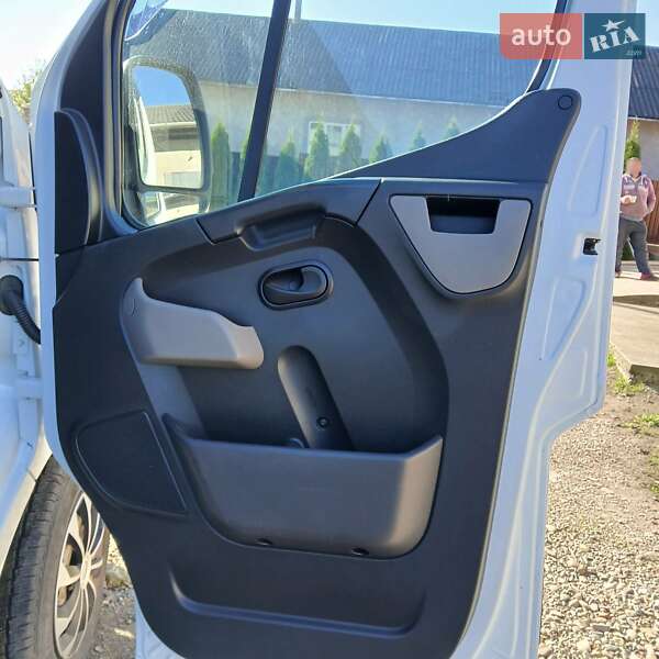 Мінівен Renault Master 2015 в Снятині