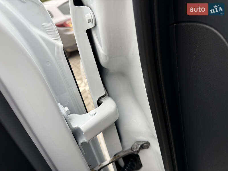 Грузовой фургон Renault Master 2022 в Дубно фото 40 Грузовой фургон Renault Master 2022 в Дубно