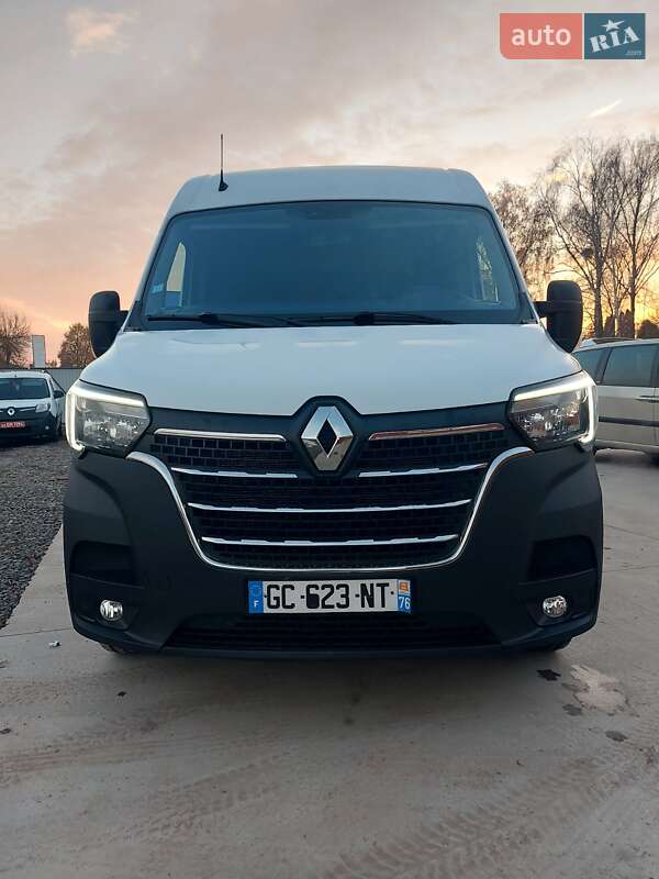 Грузовой фургон Renault Master 2021 в Млинове