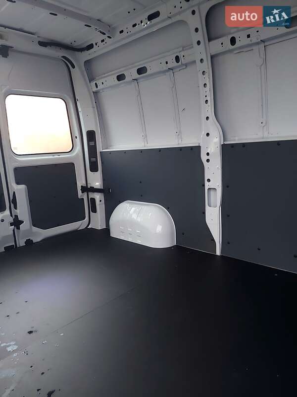 Грузовой фургон Renault Master 2021 в Млинове