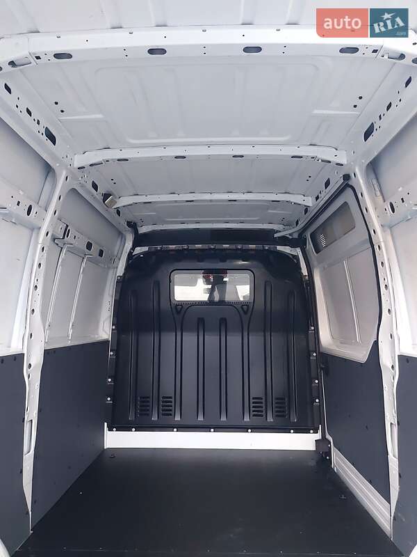 Грузовой фургон Renault Master 2021 в Млинове