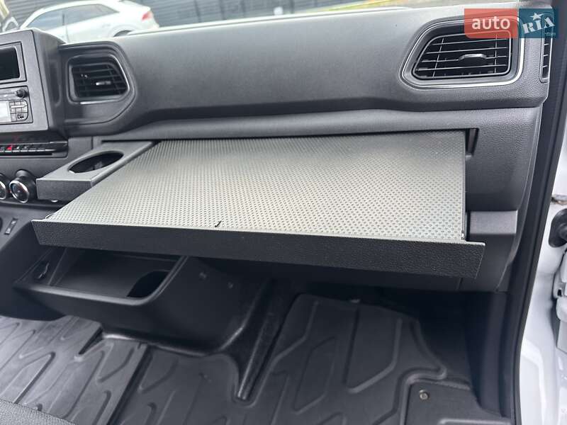 Вантажний фургон Renault Master 2022 в Ковелі