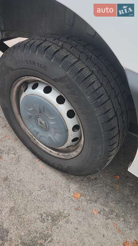 Вантажопасажирський фургон Renault Master 2012 в Дніпрі