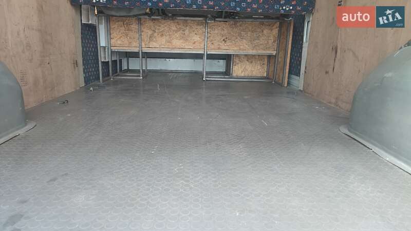 Вантажопасажирський фургон Renault Master 2012 в Дніпрі