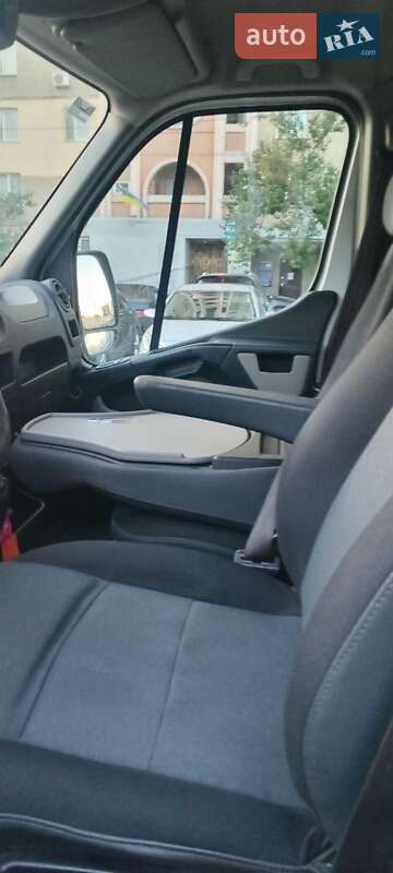 Грузопассажирский фургон Renault Master 2012 в Киеве