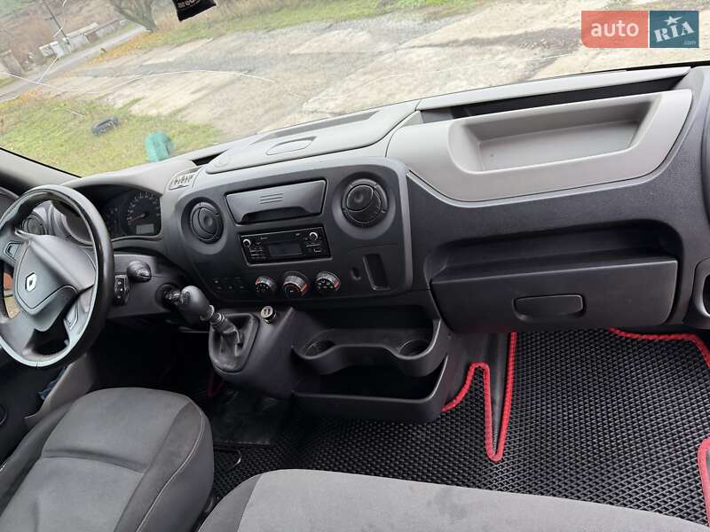 Грузовой фургон Renault Master 2015 в Червоному Донце