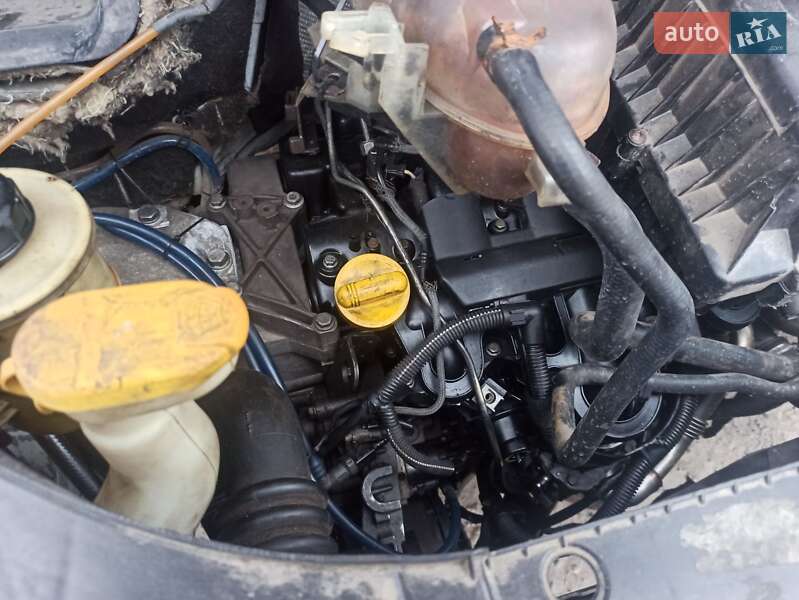 Вантажний фургон Renault Master 2004 в Кореці фото 6 Вантажний фургон Renault Master 2004 в Кореці