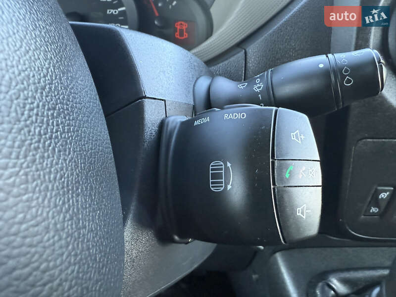 Грузовой фургон Renault Master 2017 в Луцке фото 48 Грузовой фургон Renault Master 2017 в Луцке