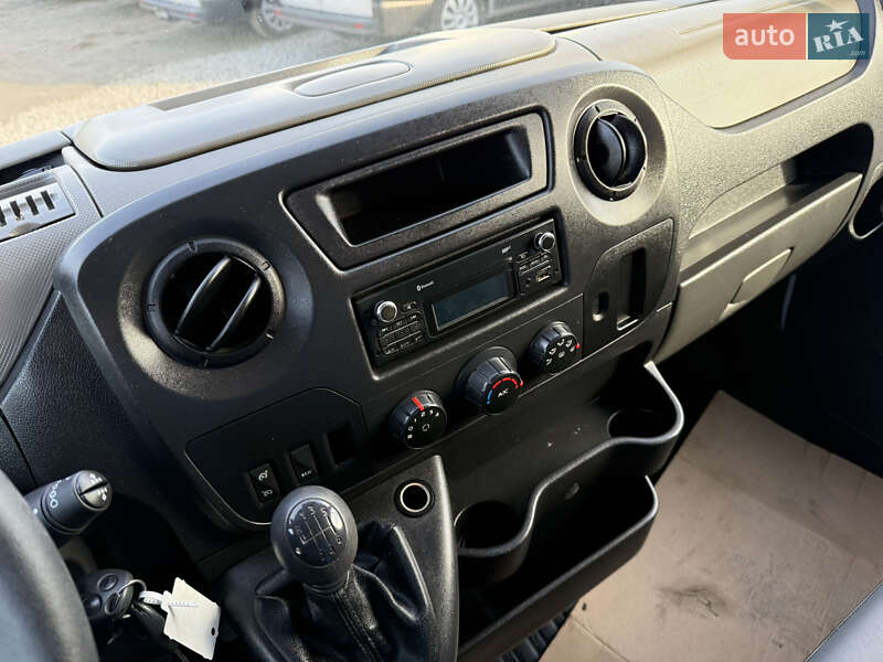 Грузовой фургон Renault Master 2017 в Дубно
