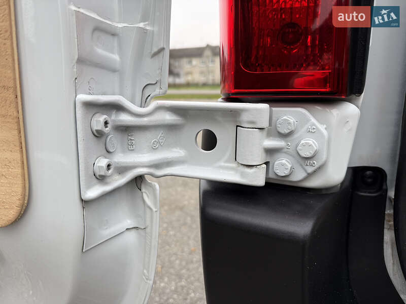 Грузовой фургон Renault Master 2023 в Дубно