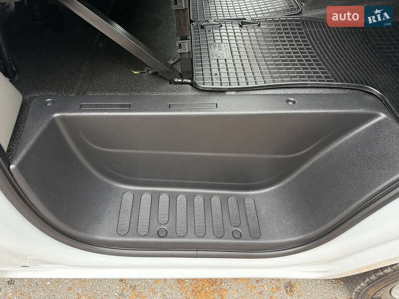 Грузовой фургон Renault Master 2023 в Дубно