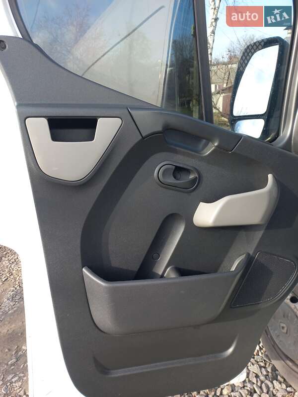 Грузовой фургон Renault Master 2016 в Харькове