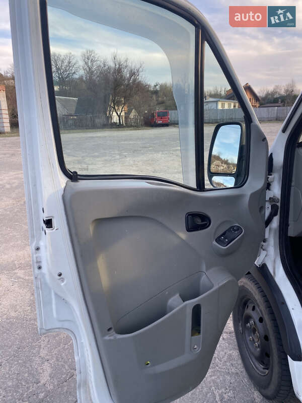 Інші вантажівки Renault Master 2005 в Обухові