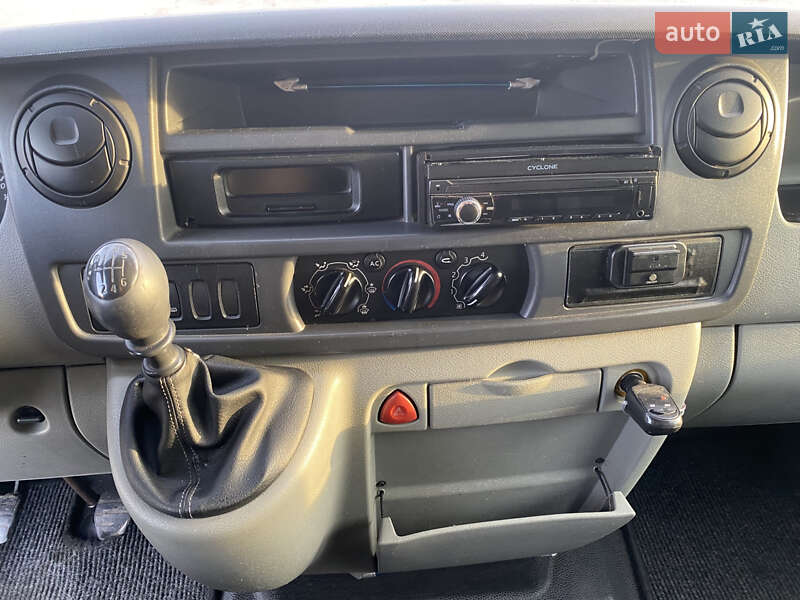 Інші вантажівки Renault Master 2005 в Обухові