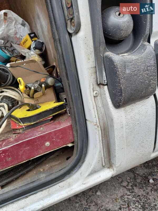 Грузовой фургон Renault Master 2003 в Обухове