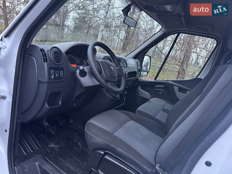 Тентованый Renault Master 2016 в Дубно