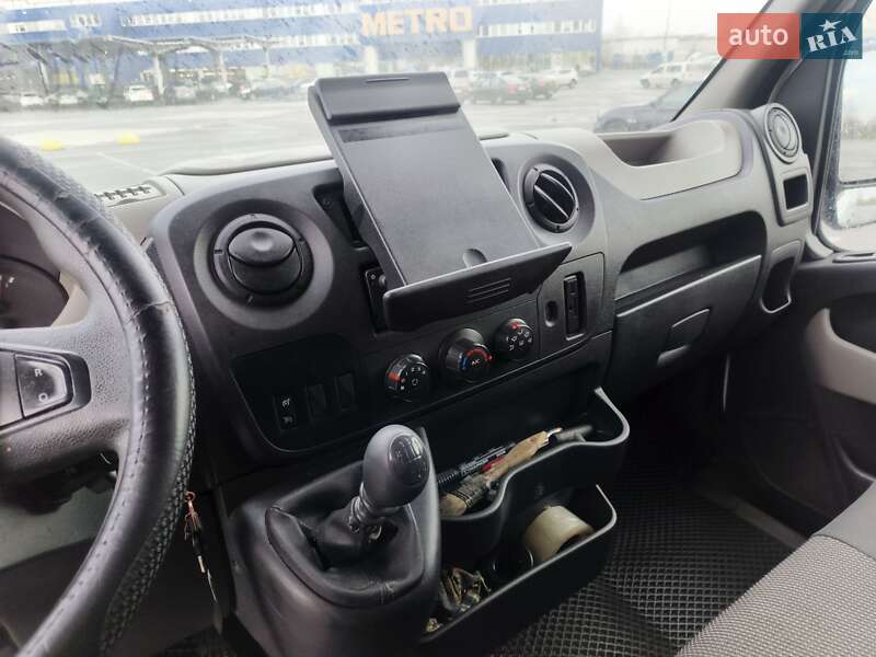 Вантажний фургон Renault Master 2016 в Києві