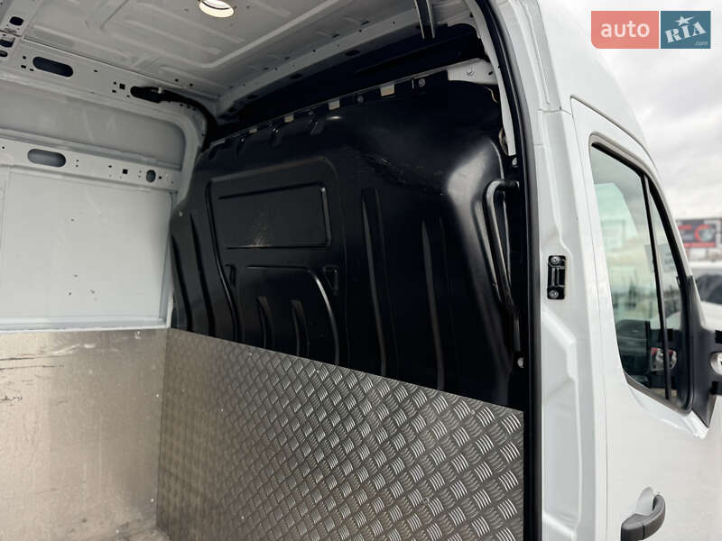 Грузовой фургон Renault Master 2021 в Киеве