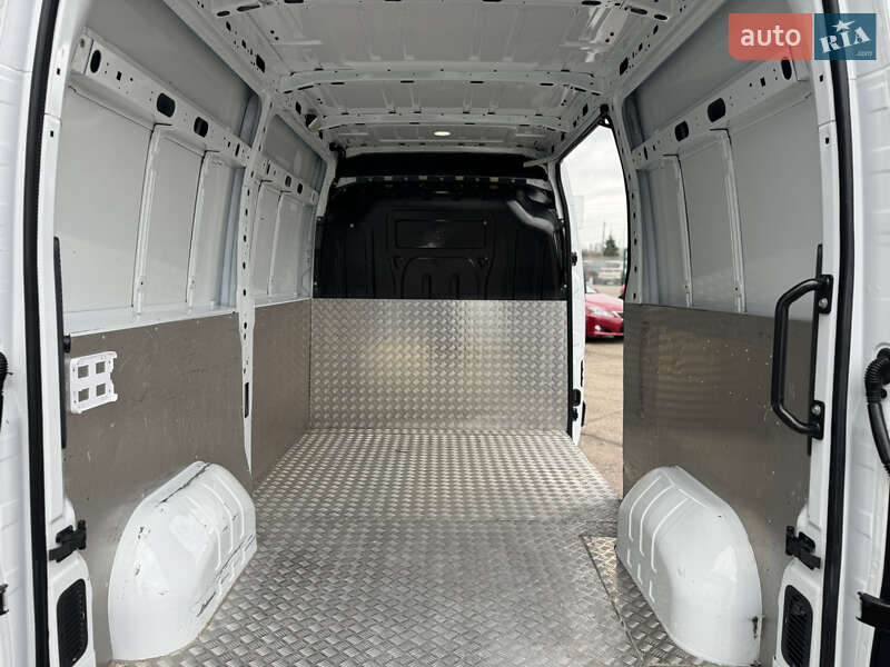 Грузовой фургон Renault Master 2021 в Киеве