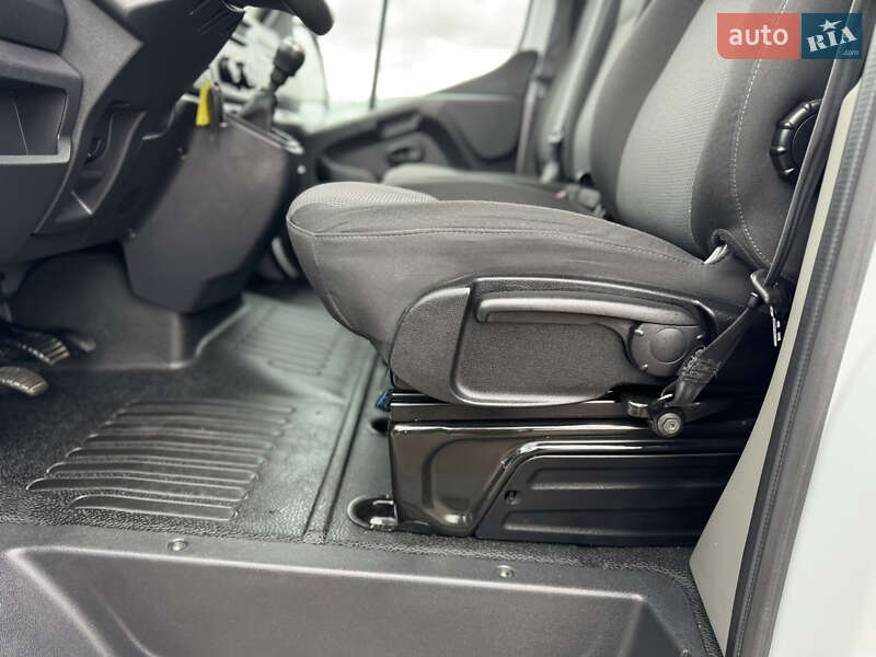 Грузовой фургон Renault Master 2021 в Киеве
