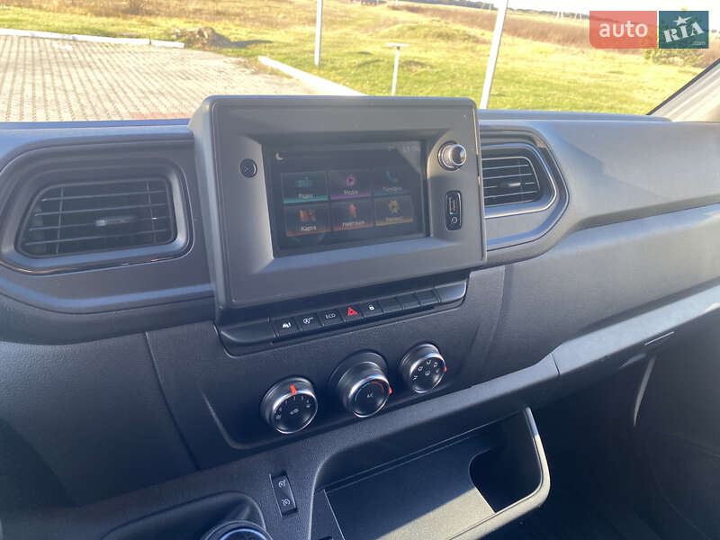 Вантажний фургон Renault Master 2022 в Луцьку