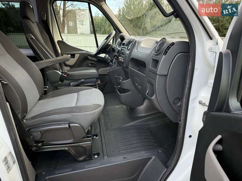 Минивэн Renault Master 2016 в Луцке