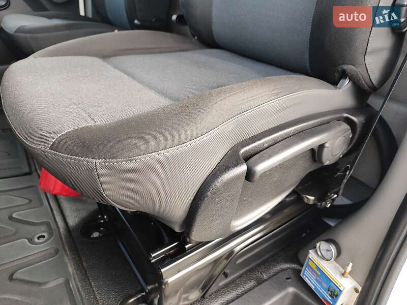 Тентований Renault Master 2021 в Києві фото 11 Тентований Renault Master 2021 в Києві