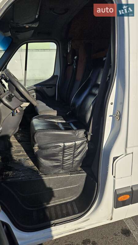 Грузовой фургон Renault Master 2011 в Киеве
