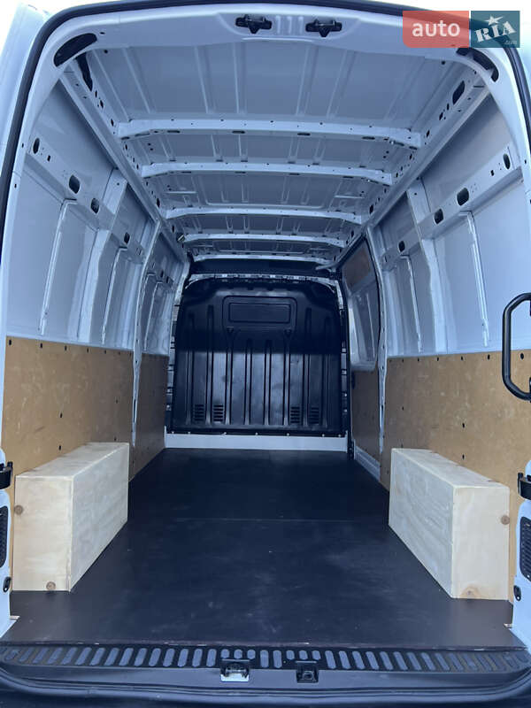 Грузовой фургон Renault Master 2023 в Ровно
