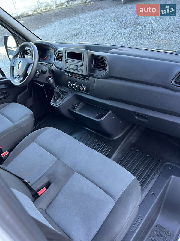 Грузовой фургон Renault Master 2023 в Ровно
