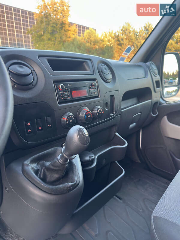 Грузовой фургон Renault Master 2018 в Луцке