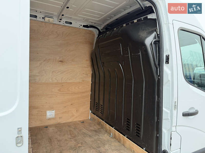 Грузовой фургон Renault Master 2022 в Дубно