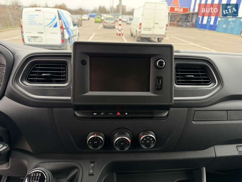 Грузовой фургон Renault Master 2022 в Дубно
