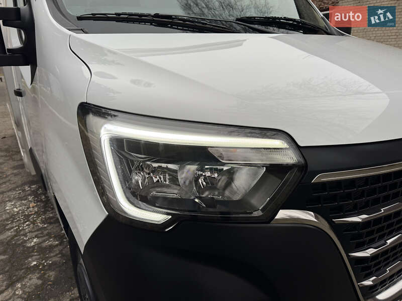 Грузовой фургон Renault Master 2021 в Корце