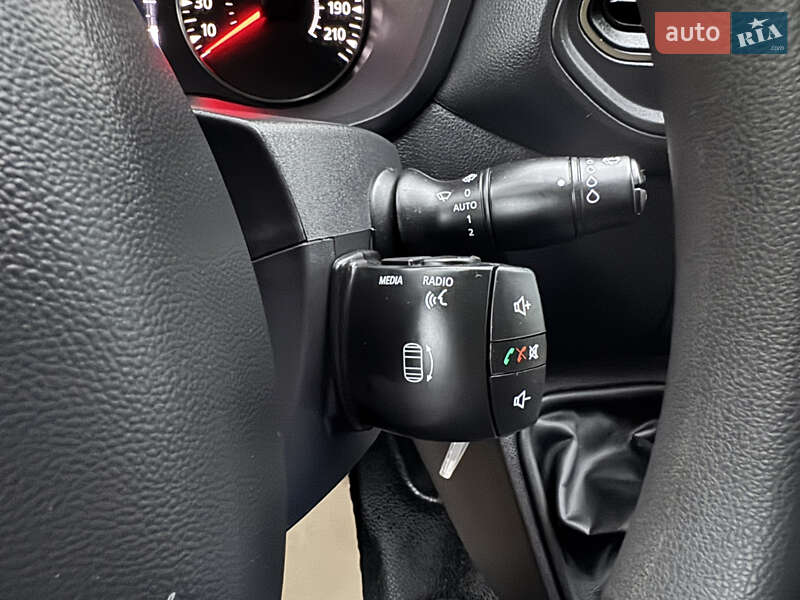 Грузовой фургон Renault Master 2021 в Корце