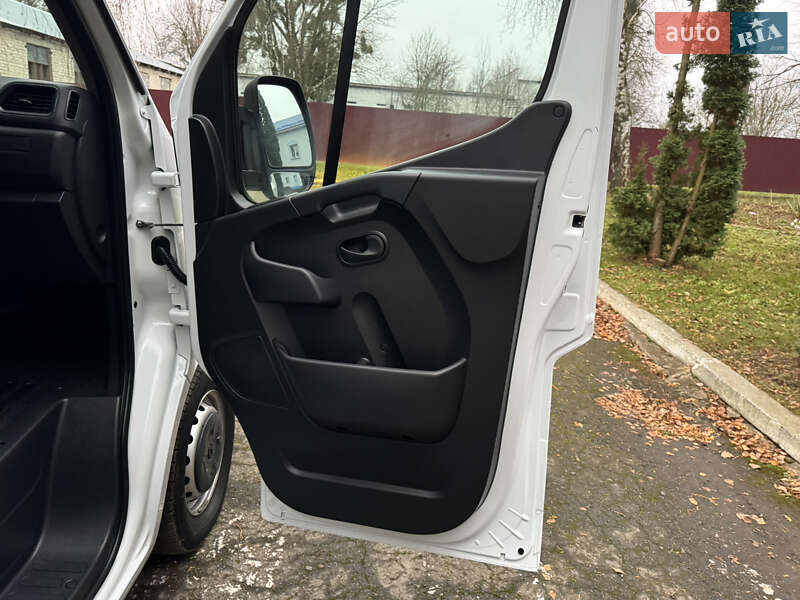 Грузовой фургон Renault Master 2021 в Корце