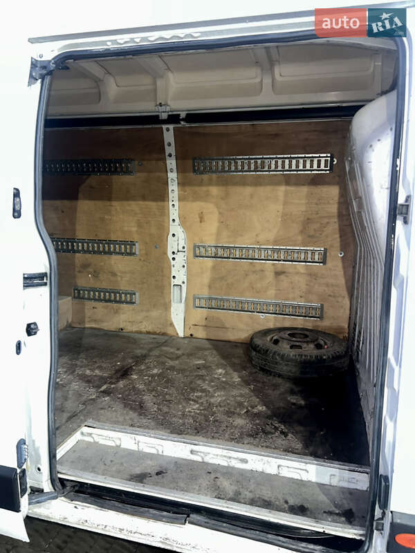 Микроавтобус грузовой (до 3,5т) Renault Master 2013 в Ивано-Франковске