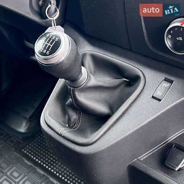 Вантажний фургон Renault Master 2021 в Києві