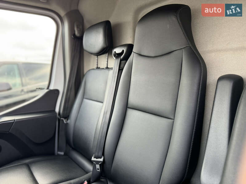 Вантажний фургон Renault Master 2020 в Києві