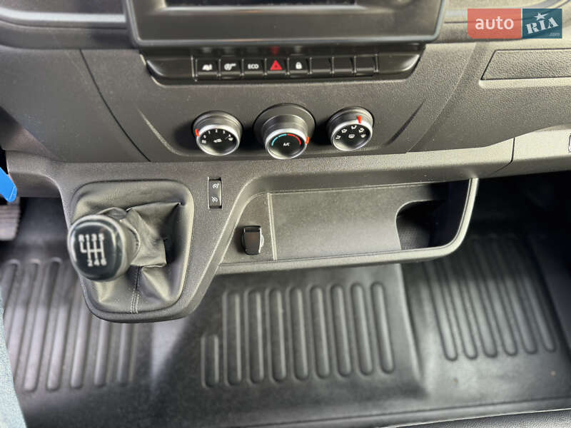 Вантажний фургон Renault Master 2020 в Києві