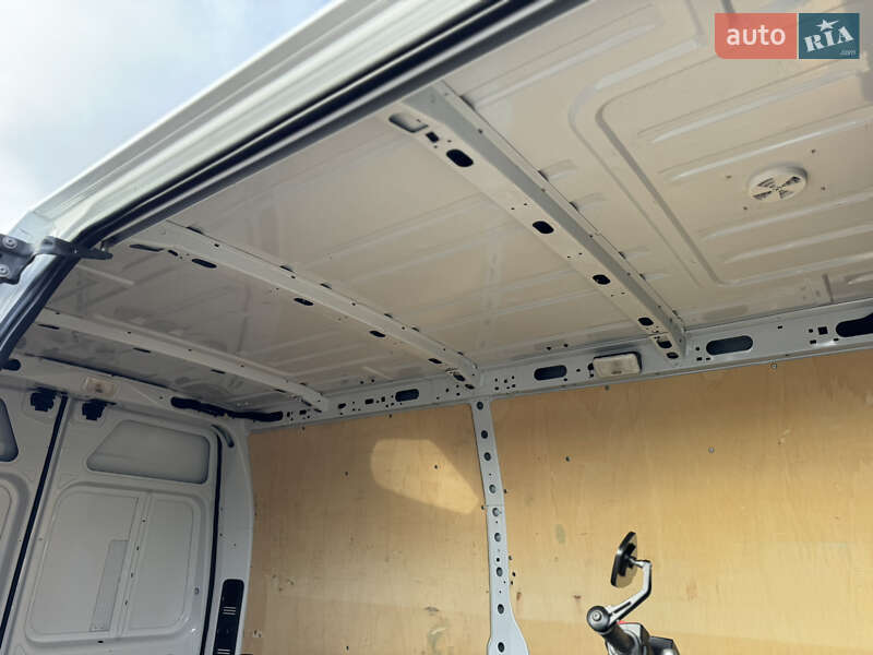 Вантажний фургон Renault Master 2020 в Києві