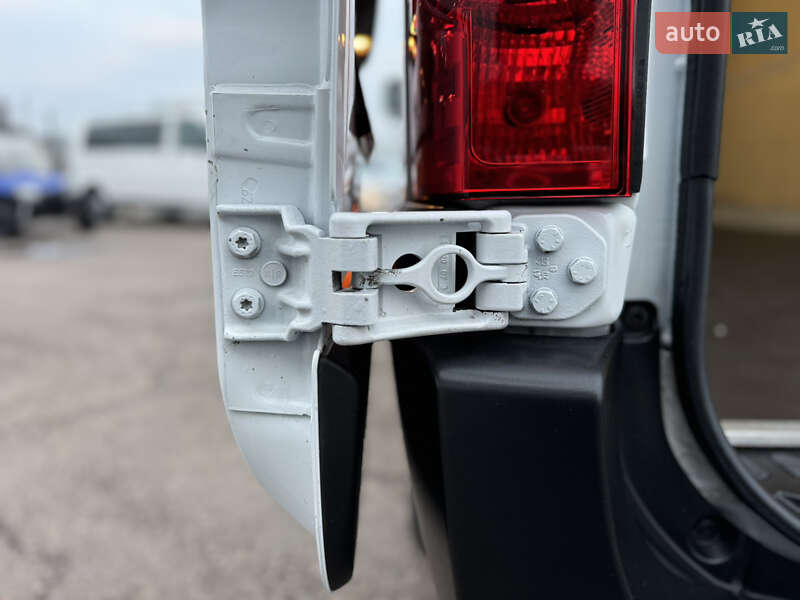 Грузовой фургон Renault Master 2020 в Киеве фото 43 Грузовой фургон Renault Master 2020 в Киеве