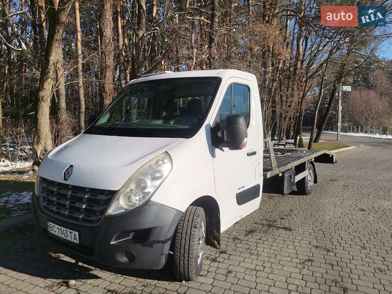 Евакуатор Renault Master 2012 в Львові