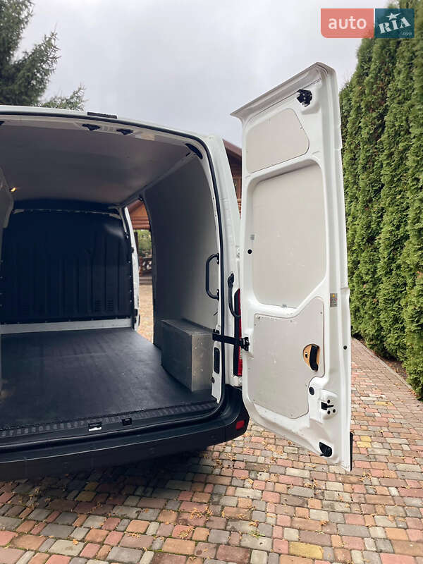 Вантажний фургон Renault Master 2020 в Дубні