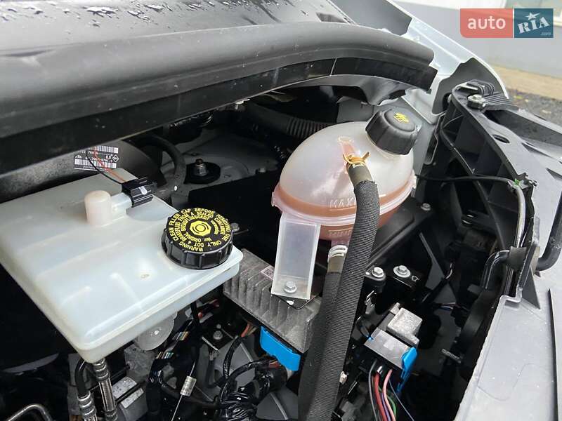 Другие грузовики Renault Master 2023 в Киеве