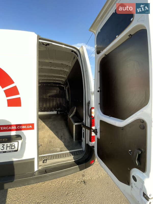 Мікроавтобус вантажний (до 3,5т) Renault Master 2023 в Миколаєві