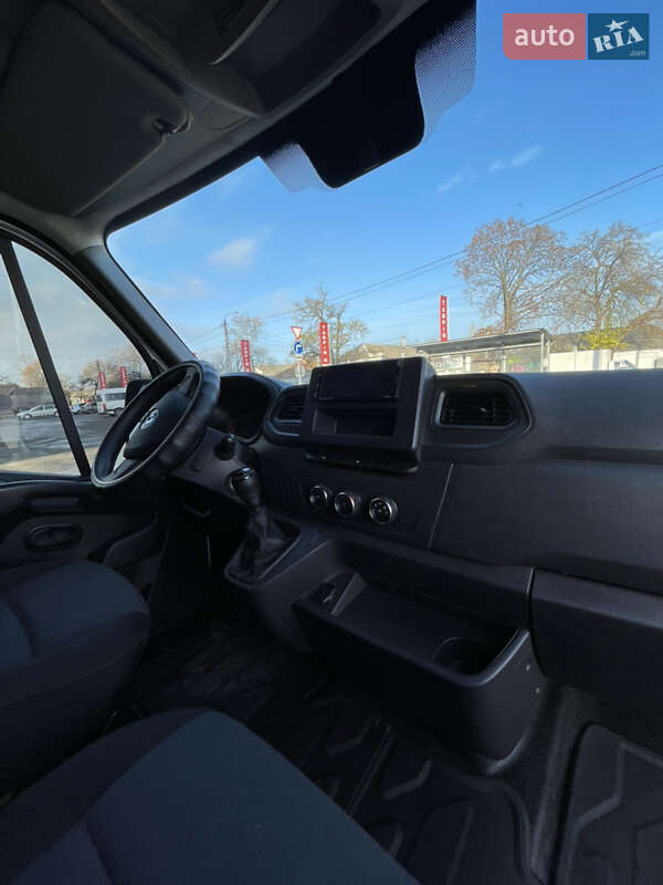 Мікроавтобус вантажний (до 3,5т) Renault Master 2023 в Миколаєві