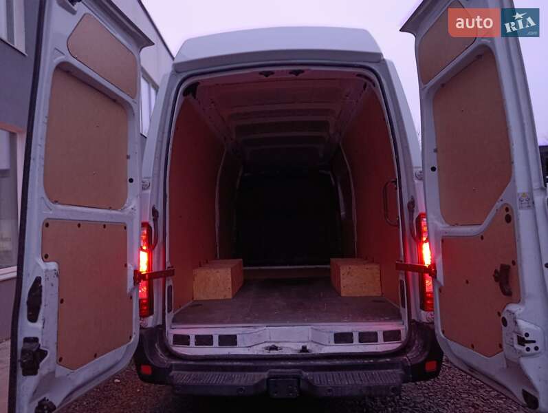 Вантажний фургон Renault Master 2022 в Києві